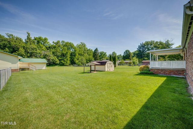 812 Kendrick Creek Road, Kingsport, TN 37663