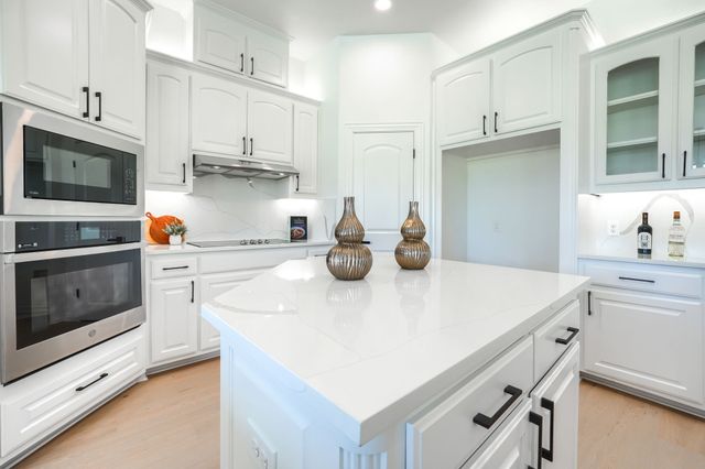 12809 Day Break Trail, Burleson, TX 76028