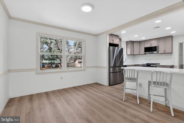 2348 HENBIRD LN, Lancaster, PA 17601