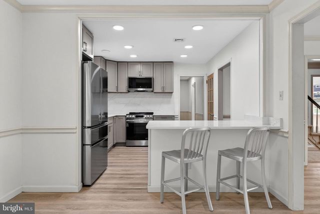 2348 HENBIRD LN, Lancaster, PA 17601