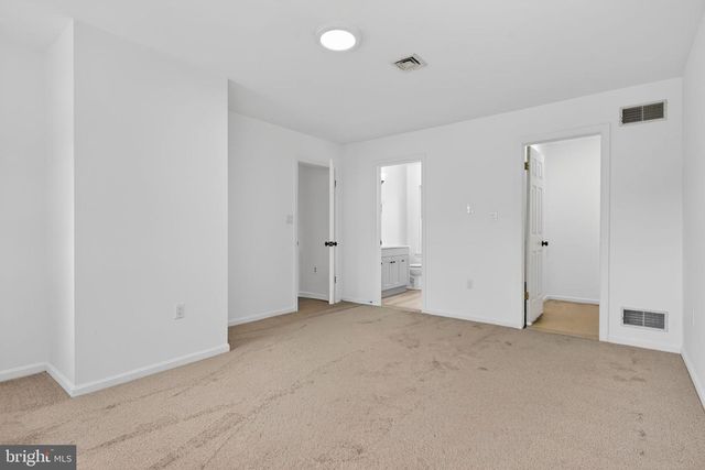 2348 HENBIRD LN, Lancaster, PA 17601