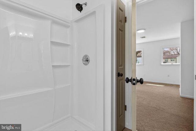 2348 HENBIRD LN, Lancaster, PA 17601