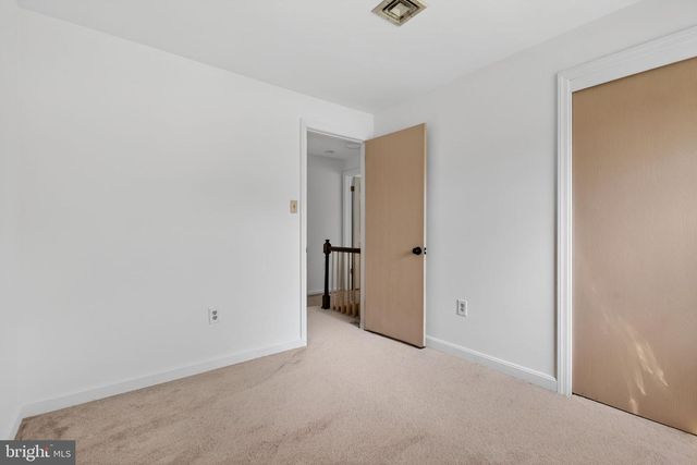 2348 HENBIRD LN, Lancaster, PA 17601