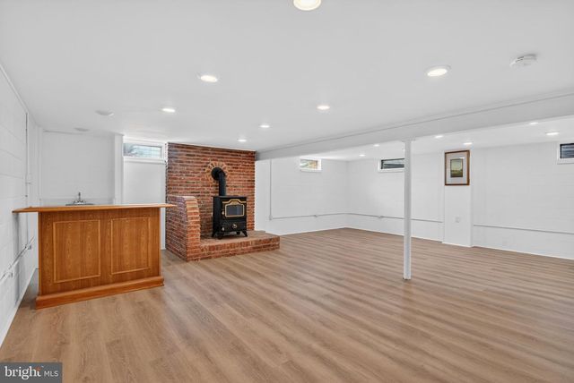 2348 HENBIRD LN, Lancaster, PA 17601