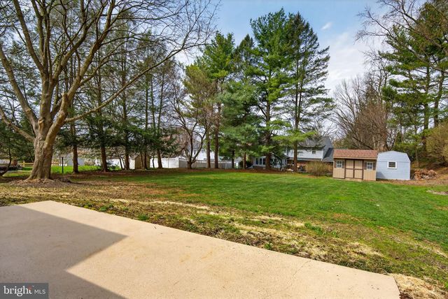 2348 HENBIRD LN, Lancaster, PA 17601