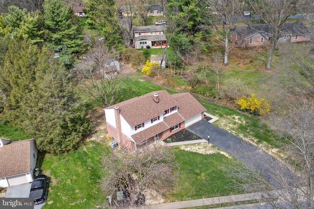2348 HENBIRD LN, Lancaster, PA 17601