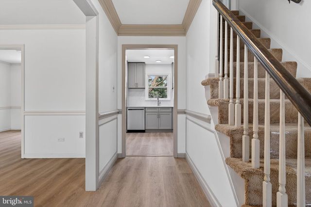 2348 HENBIRD LN, Lancaster, PA 17601