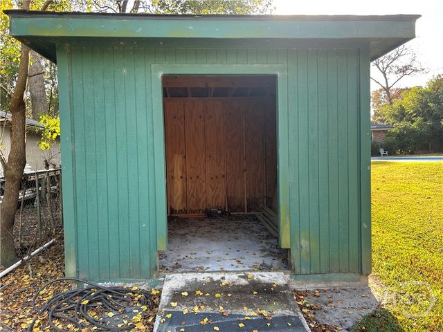 64 Lee Avenue, Garden City, GA 31408