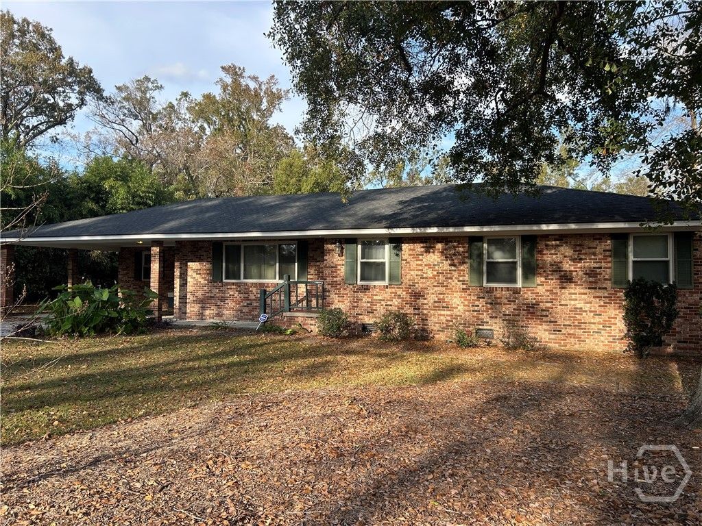 64 Lee Avenue, Garden City, GA 31408