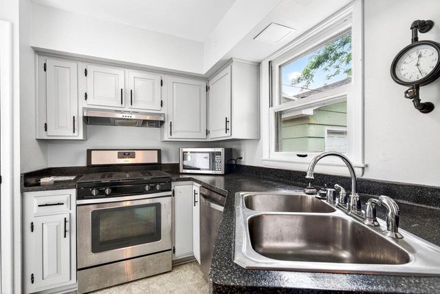 1910 GEORGIA STREET, Oshkosh, WI 54902