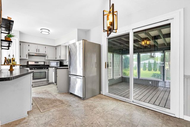 1910 GEORGIA STREET, Oshkosh, WI 54902