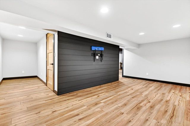 1910 GEORGIA STREET, Oshkosh, WI 54902