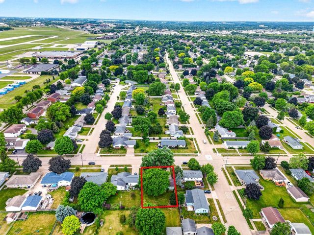 1910 GEORGIA STREET, Oshkosh, WI 54902