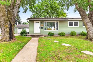 1910 GEORGIA STREET, Oshkosh, WI 54902