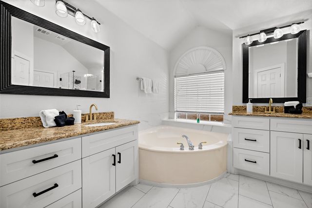 9427 Vista Circle, Irving, TX 75063