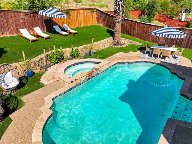 9427 Vista Circle, Irving, TX 75063