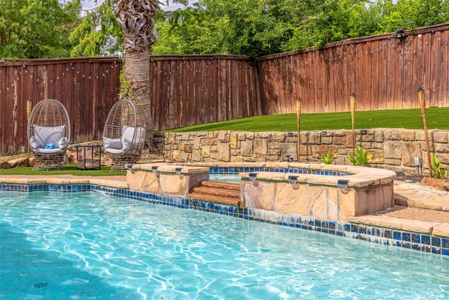 9427 Vista Circle, Irving, TX 75063