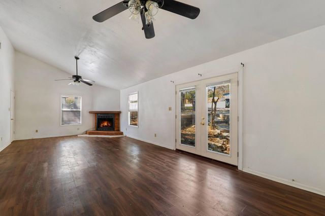 903-905 Hillyer ST, San Marcos, TX 78666