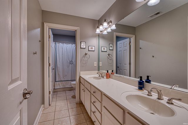 4583 Prescot Drive, Newburgh, IN 47630
