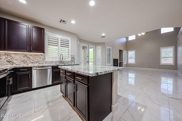 1224 E DERRINGER Way, Chandler, AZ 85286