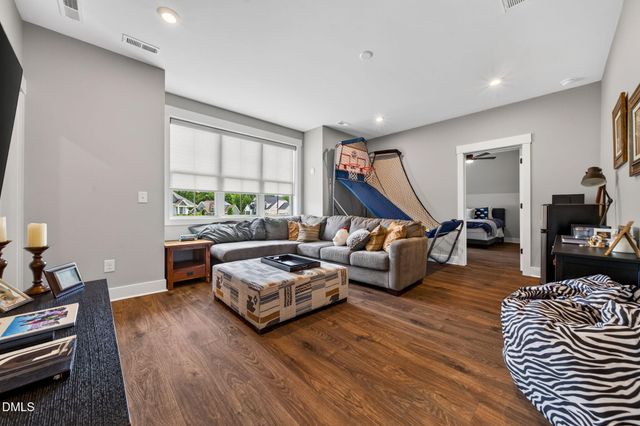 370 Bellini Drive, Clayton, NC 27527