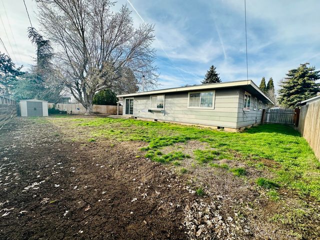 6276 Bryant Avenue, Klamath Falls, OR 97603