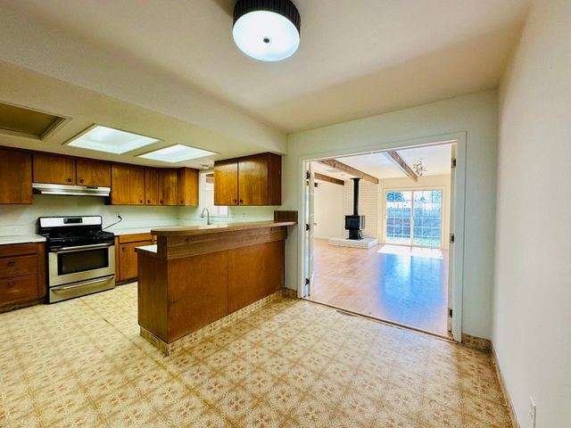 6276 Bryant Avenue, Klamath Falls, OR 97603