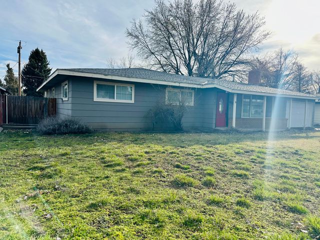 6276 Bryant Avenue, Klamath Falls, OR 97603