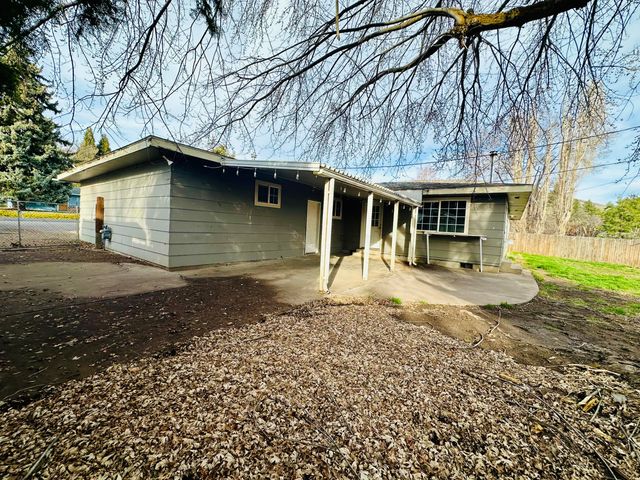 6276 Bryant Avenue, Klamath Falls, OR 97603