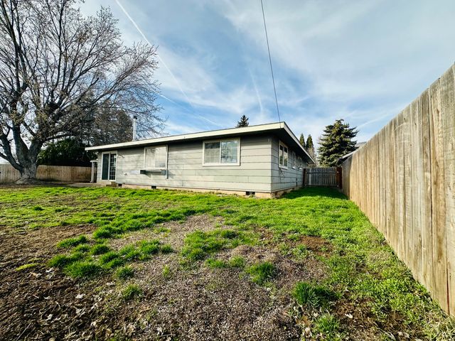 6276 Bryant Avenue, Klamath Falls, OR 97603