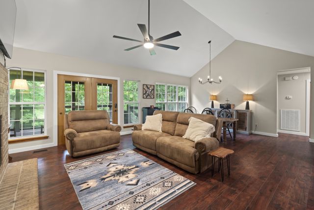 1150 Tonya Trl, Cumberland Furnace, TN 37051