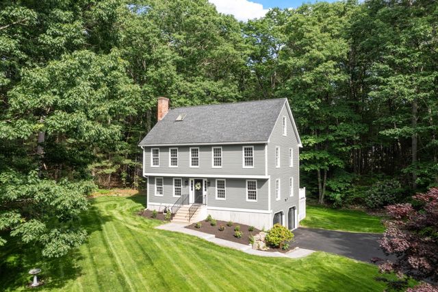 6 Finch Circle, Londonderry, NH 03053