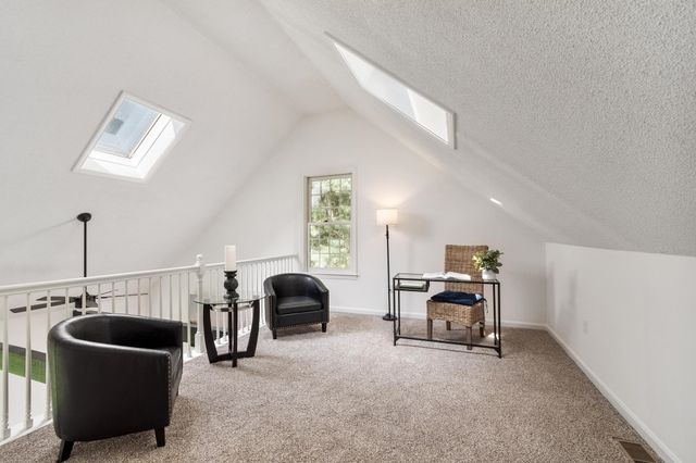 6 Finch Circle, Londonderry, NH 03053