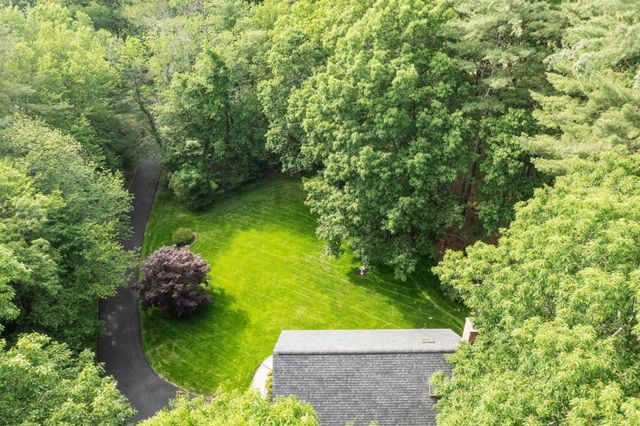 6 Finch Circle, Londonderry, NH 03053