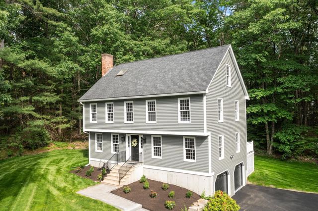 6 Finch Circle, Londonderry, NH 03053