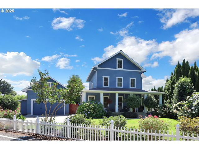 320 E BEACON Dr, Eugene, OR 97404