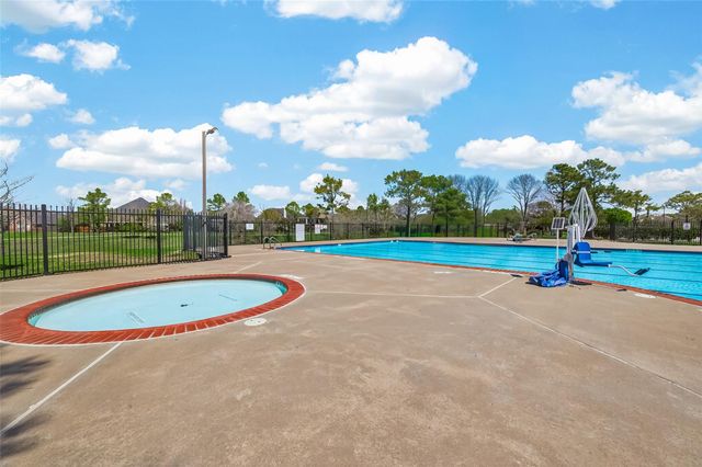 2607 Cobble Springs Lane, Pearland, TX 77584