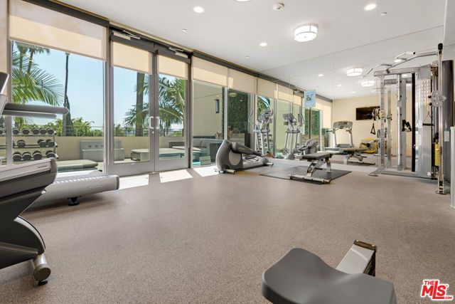 447 N Doheny Drive 301, Beverly Hills, CA 90210