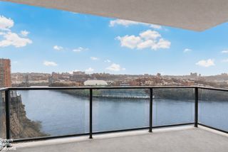 2500 JOHNSON Avenue # 15G, New York City, NY 10463