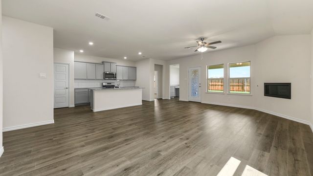 411 Epiphany Lane, Lavon, TX 75166