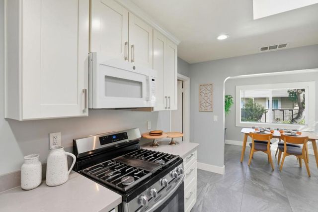 790 Shore Road, Hollister, CA 95023