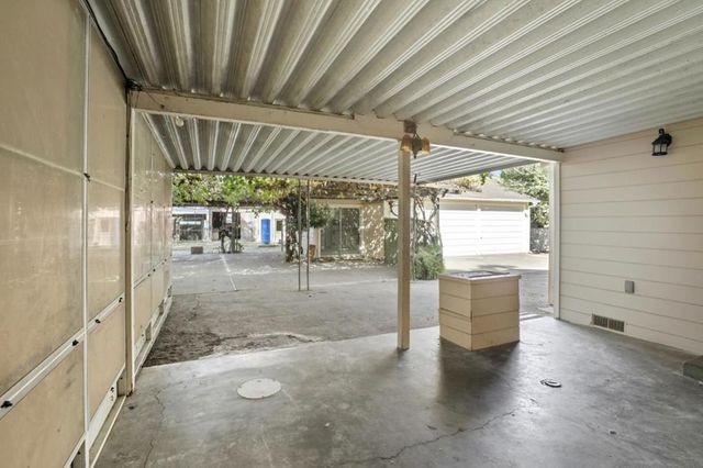 790 Shore Road, Hollister, CA 95023