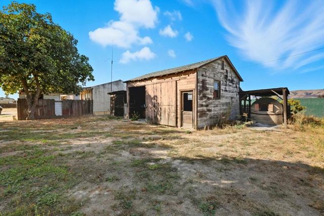 790 Shore Road, Hollister, CA 95023