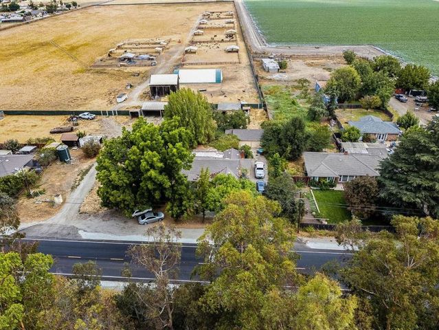 790 Shore Road, Hollister, CA 95023