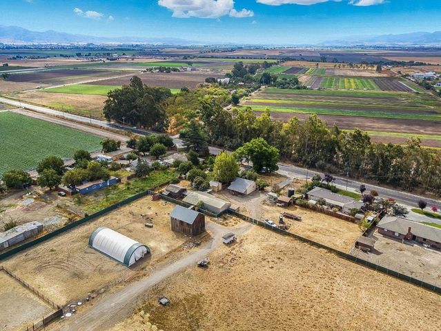 790 Shore Road, Hollister, CA 95023