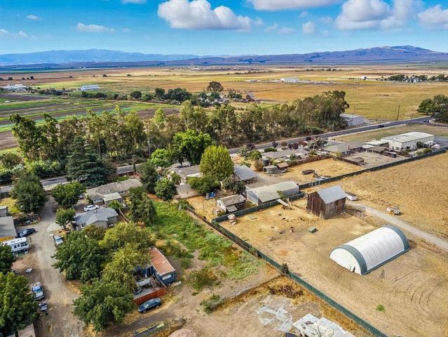 790 Shore Road, Hollister, CA 95023