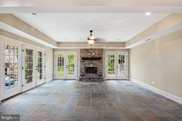 6804 BENJAMIN ST, Mclean, VA 22101