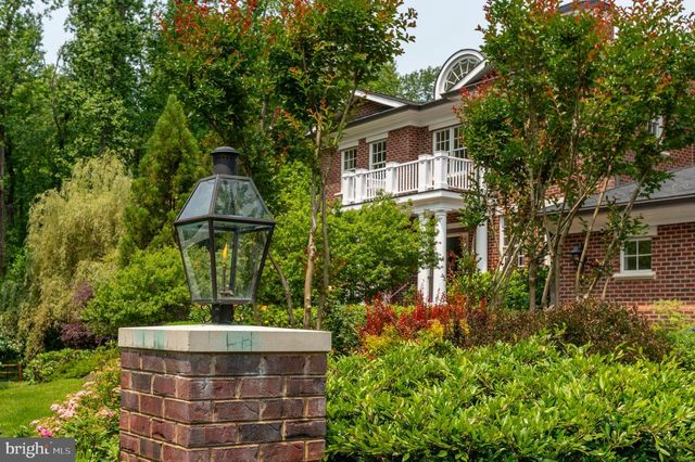 6804 BENJAMIN ST, Mclean, VA 22101
