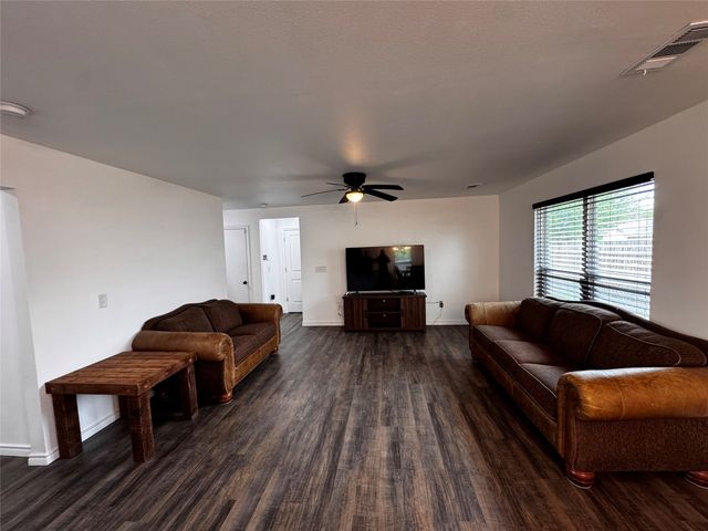 100 W Hoover Avenue, Whitney, TX 76692