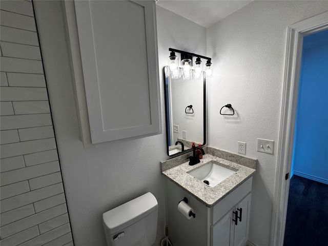 100 W Hoover Avenue, Whitney, TX 76692